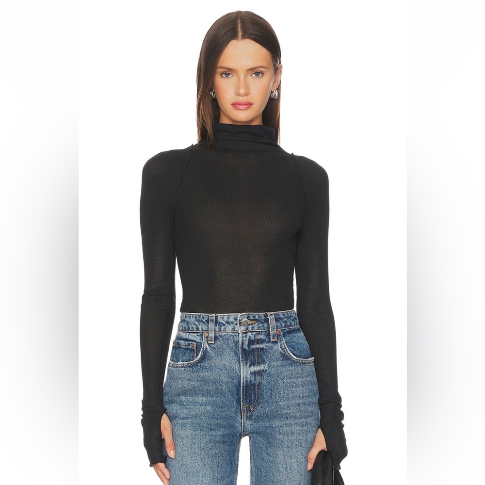 Close to Home Layering Rib Top black, sz S
